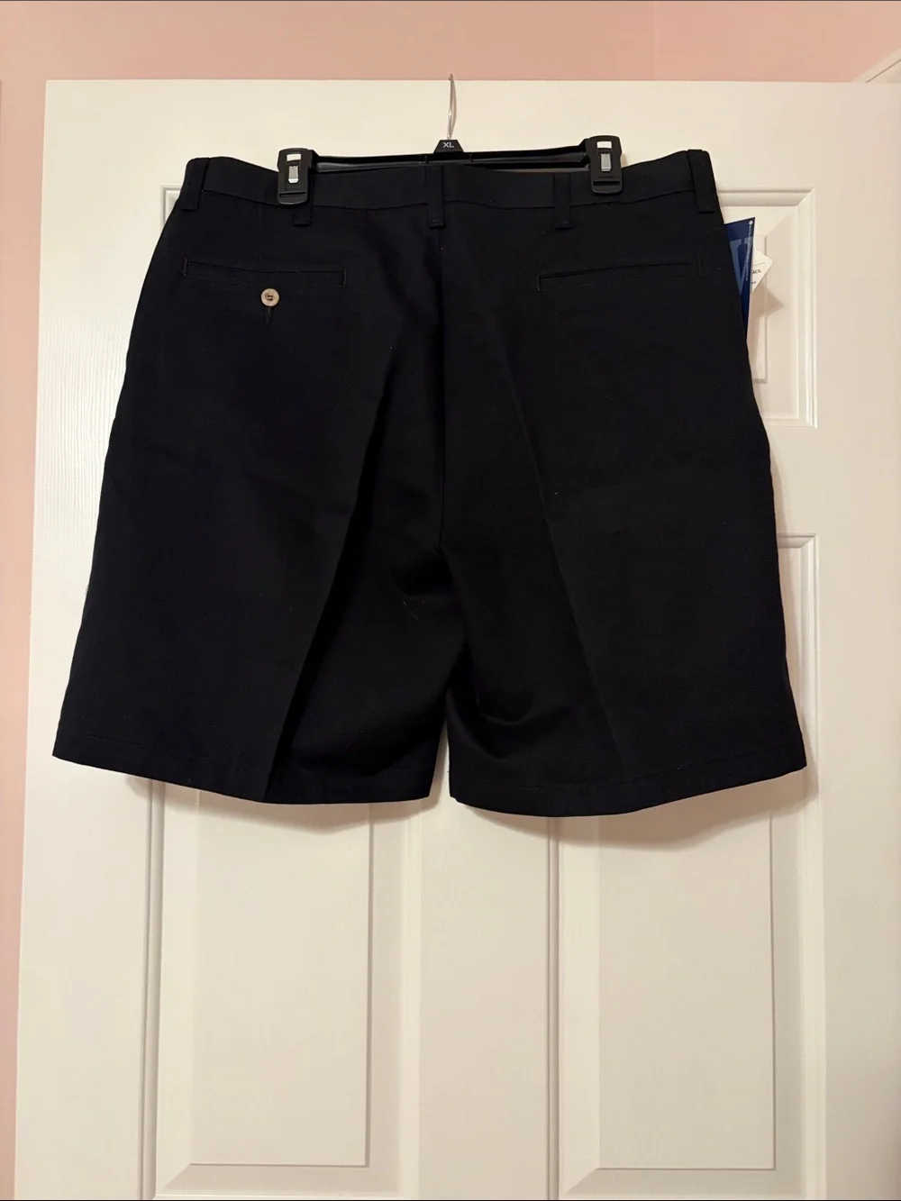 Men’s Wrangler rugged wear pleated front black shorts